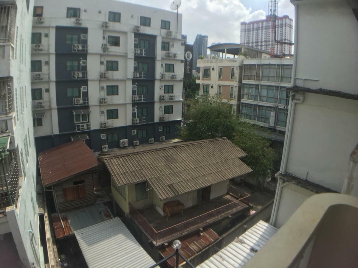 Beebedz Hostel Bangkok Ngoại thất bức ảnh