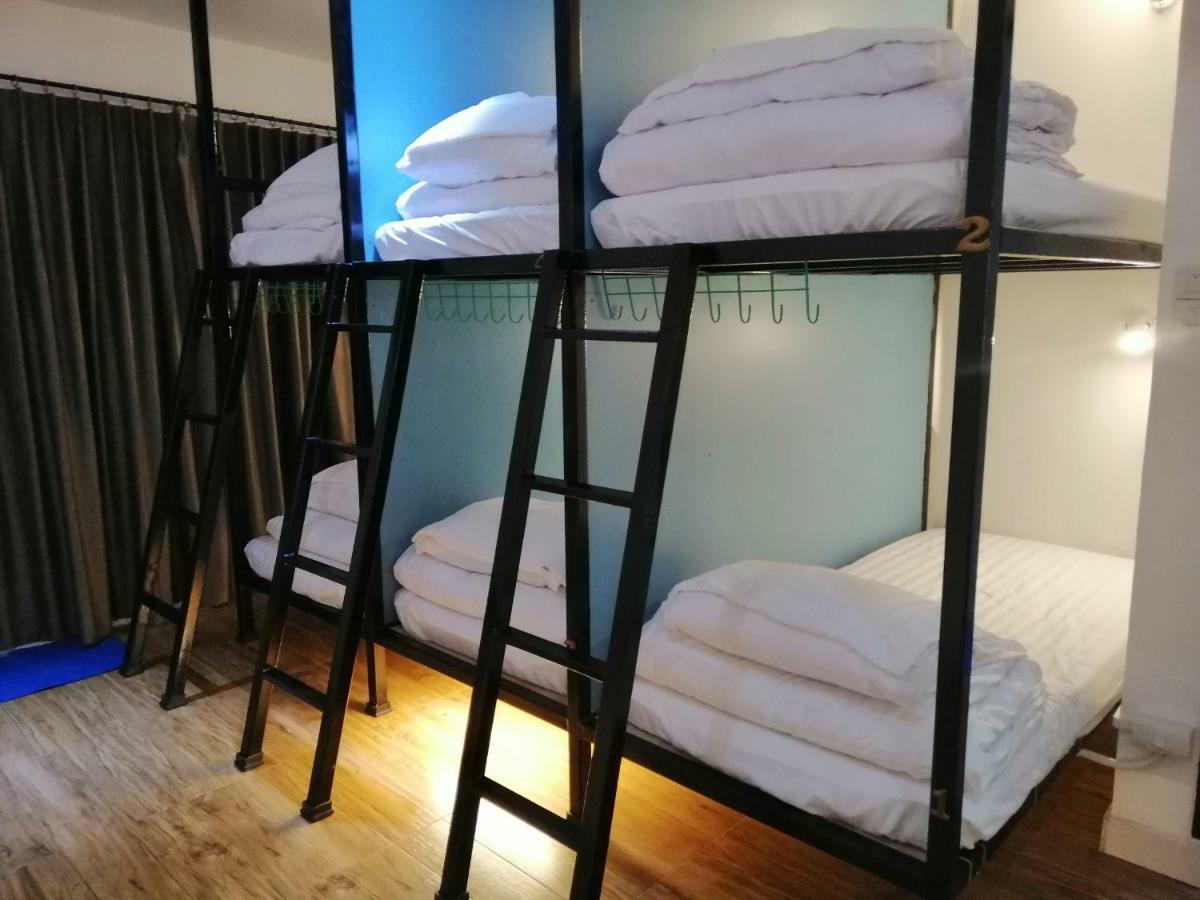 Beebedz Hostel Bangkok Ngoại thất bức ảnh